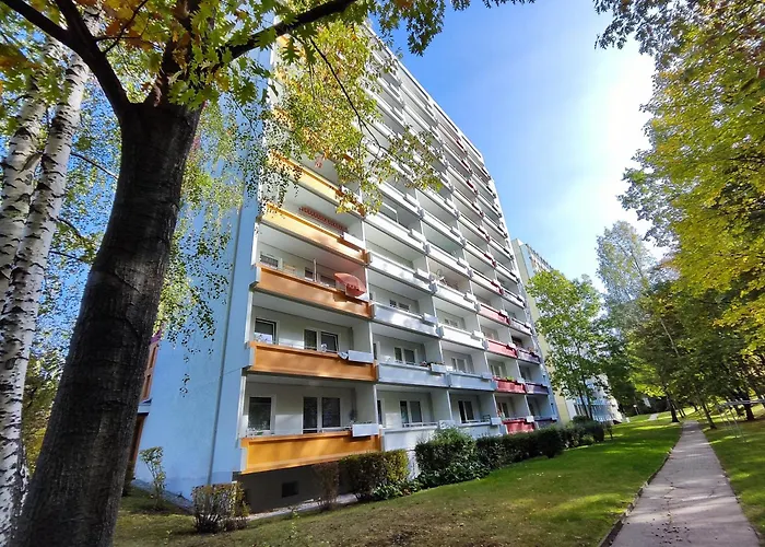 Wohnen Ohne Hindernisse, Nur 170m Bis Zur Haltestelle Der Linie 5, Wlan 开姆尼茨